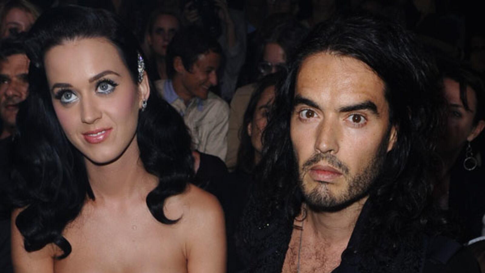 cheats/2010/01/05/katy-perry-and-russell-brand-engaged/sx-top---newscheat-russel-perry-engagement_hst7uc