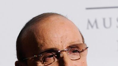 cheats/2009/06/19/clive-davis-keeps-his-grove/clive-davis_hmfsiw