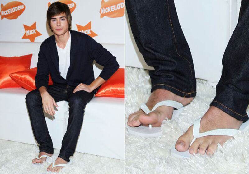 galleries/2010/01/19/wild-and-woolly-stars/hairy-celezac-efron_icp11b