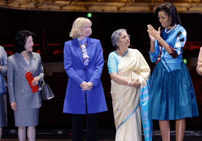 galleries/2009/04/01/the-obamas-first-overseas-trip/g20-gallery-10_vlauqz