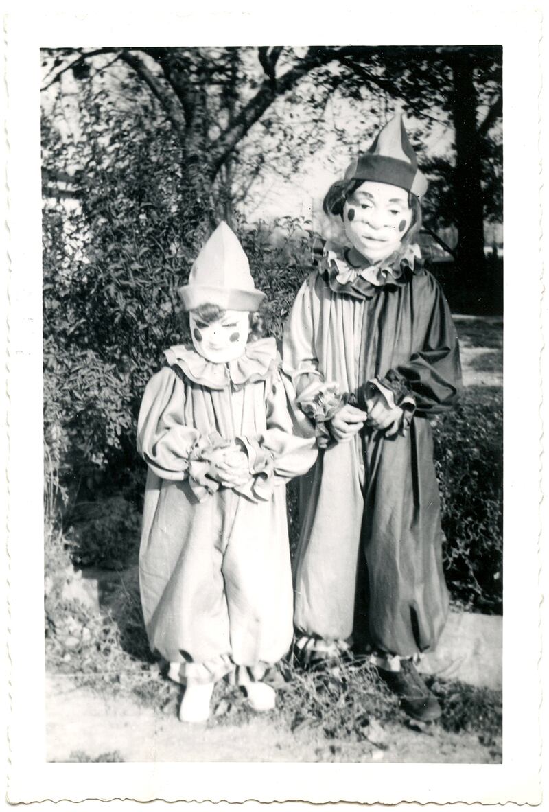 galleries/2015/10/31/amazing-vintage-halloween-costumes/151030-costumes-06_pctayi