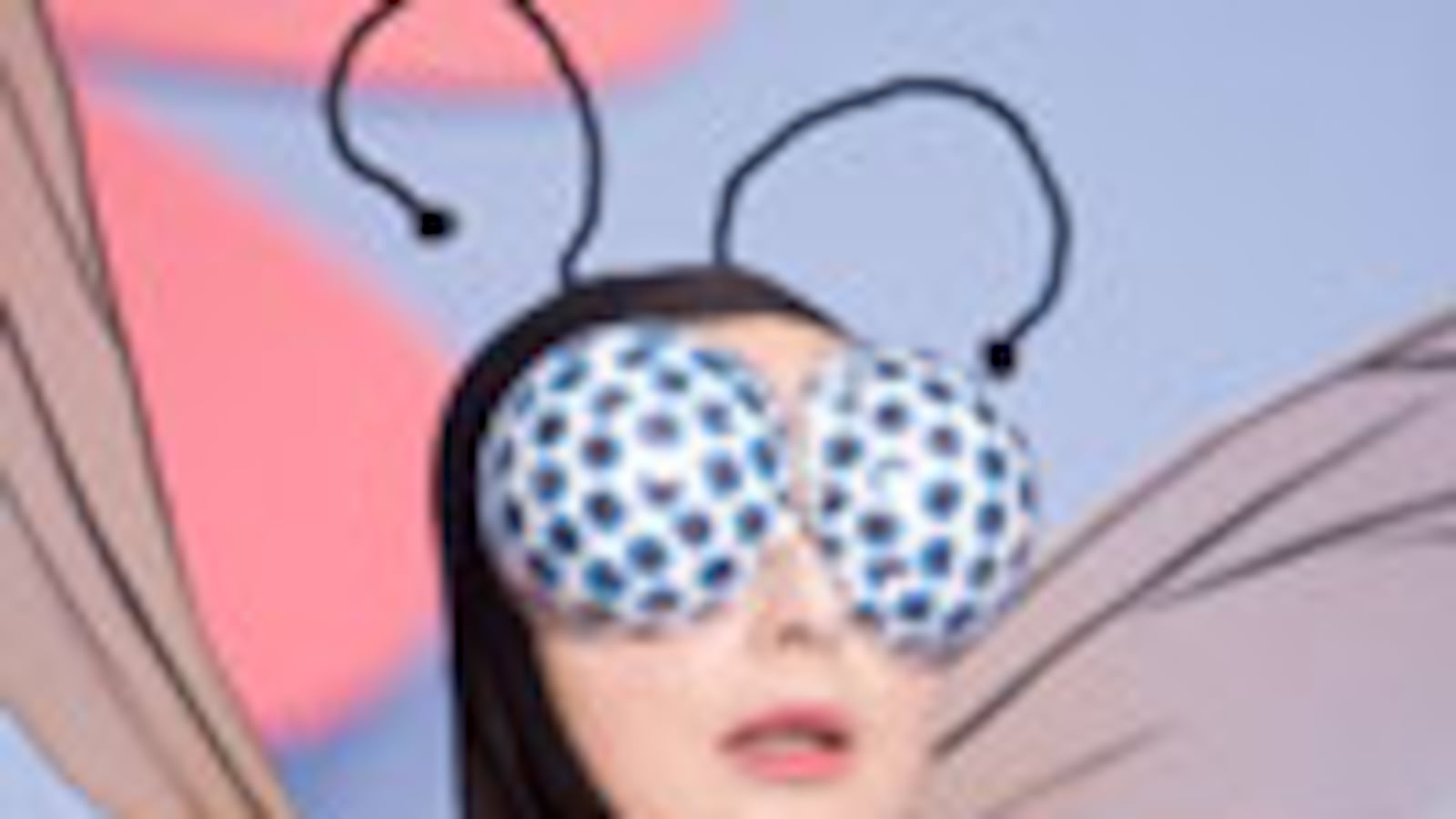 articles/2008/10/31/isabella-rossellini-simulates-insect-sex/isabella-rosselini_fuueza