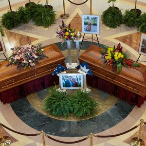 Melissa Hortman, Mark Hortman