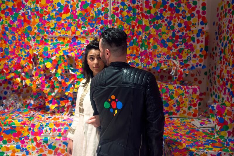 articles/2015/06/05/the-house-everyone-wants-to-visit-and-it-s-art/150604-jones-stickers-embed4_rmptq0