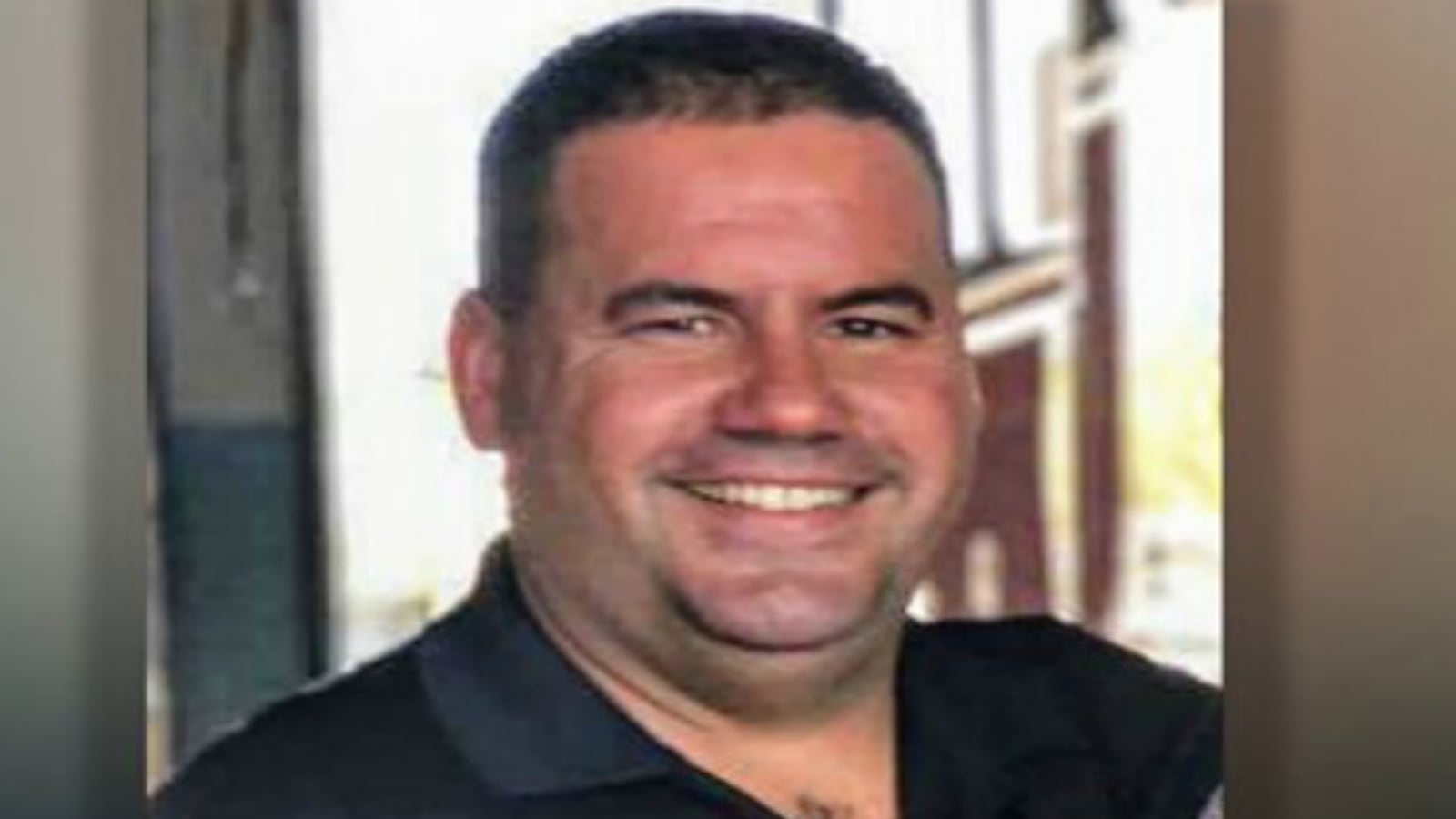 cheats/2017/01/07/fireman-stabbed-in-eye-by-man-he-tried-to-save/170107-houston-fireman-eye-cheat_loesas