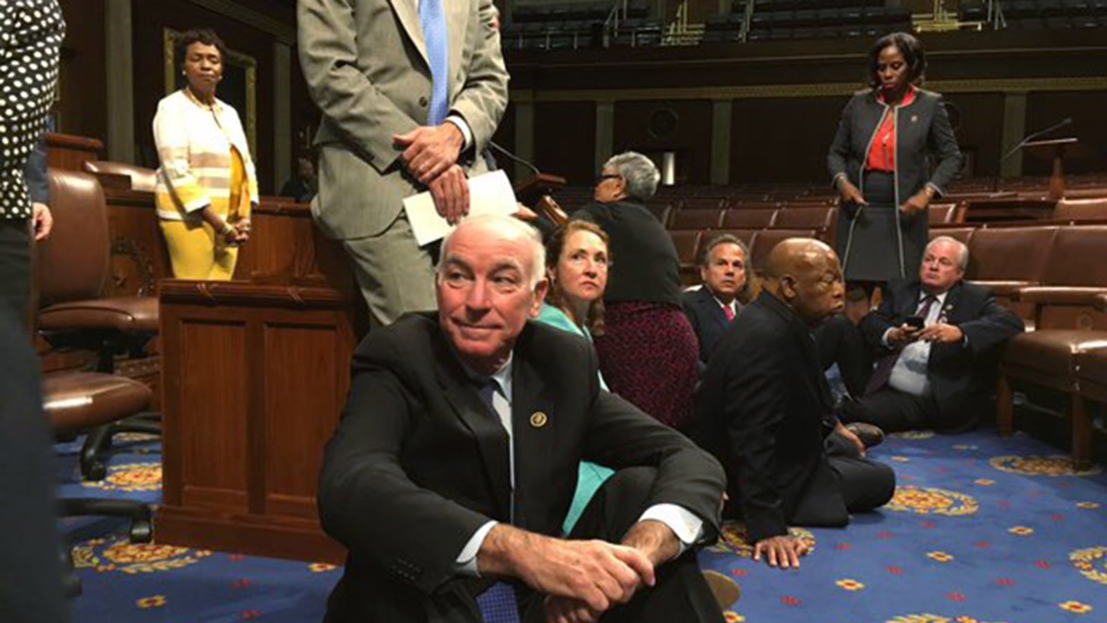 articles/2016/06/23/house-democrats-end-sit-in-vow-to-fight-on/160623-corse-house-protest-tease_dw5i3w