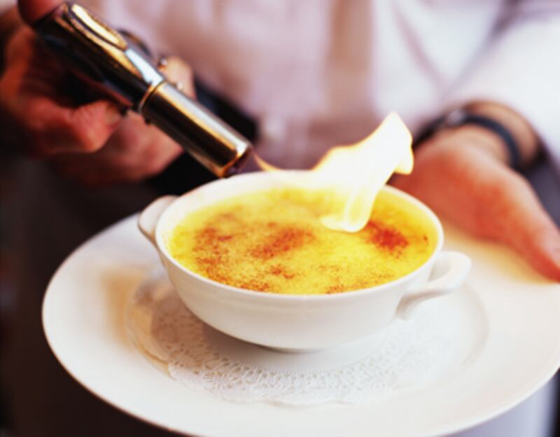 articles/2010/12/06/harvard-the-physics-of-food/colarusso-harvard-cooking_144924_dms6oa