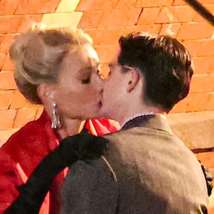 NEW YORK, NY - OCTOBER 16: Gwyneth Paltrow and Timothee Chalamet are seen at the "Marty Supreme" movie set in Central Park, Manhattan on October 16, 2024 in New York City.  (Photo by Jose Perez/Bauer-Griffin/GC Images)