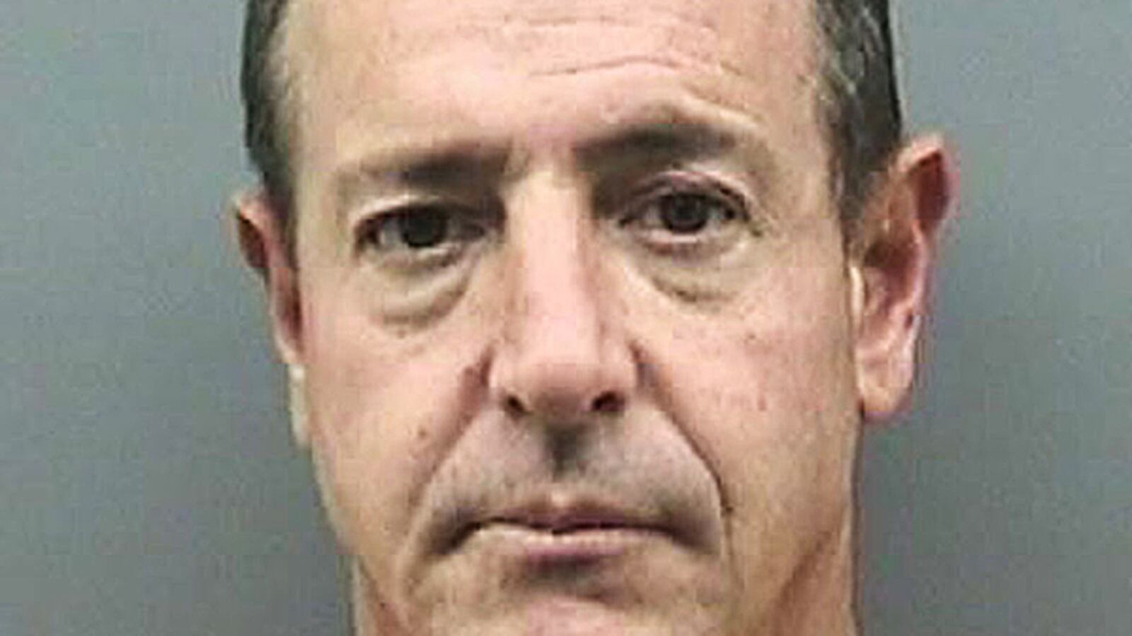 cheats/2011/10/25/lohan-dad-arrested-for-domestic-violence/michael-lohan-arrested-florida-domestic-abuse-cs_cvuslh