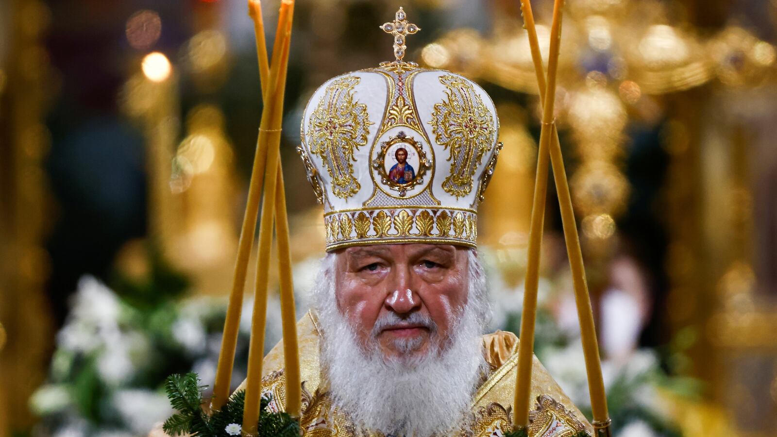 2022-01-06T204947Z_468159464_RC2WTR9YGG9F_RTRMADP_3_CHRISTMAS-SEASON-RUSSIA_grjrdz