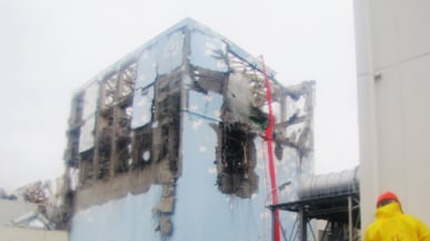 cheats/2011/04/21/japan-bans-access-to-nuke-zone/japan-nuclear-daiichi_cgbxyp