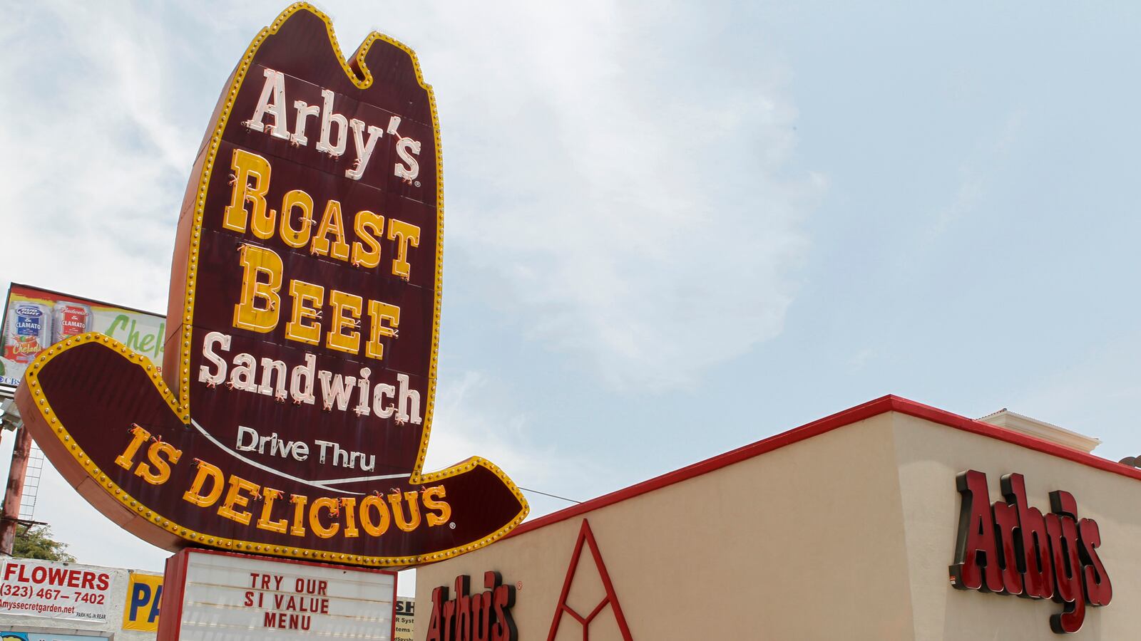 2010-05-14T000000Z_663424955_GM1E65F0EM801_RTRMADP_3_WENDYSARBYS_nxo21q