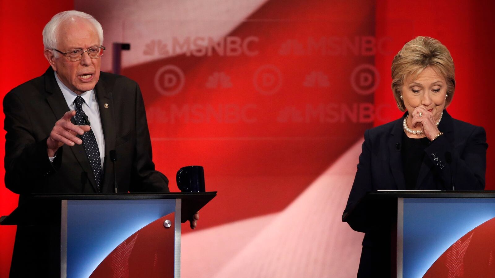 cheats/2016/02/04/sanders-and-clinton-get-fiery-over-foreign-policy/160204-sanders-clinton-debate-cheat_xgafum