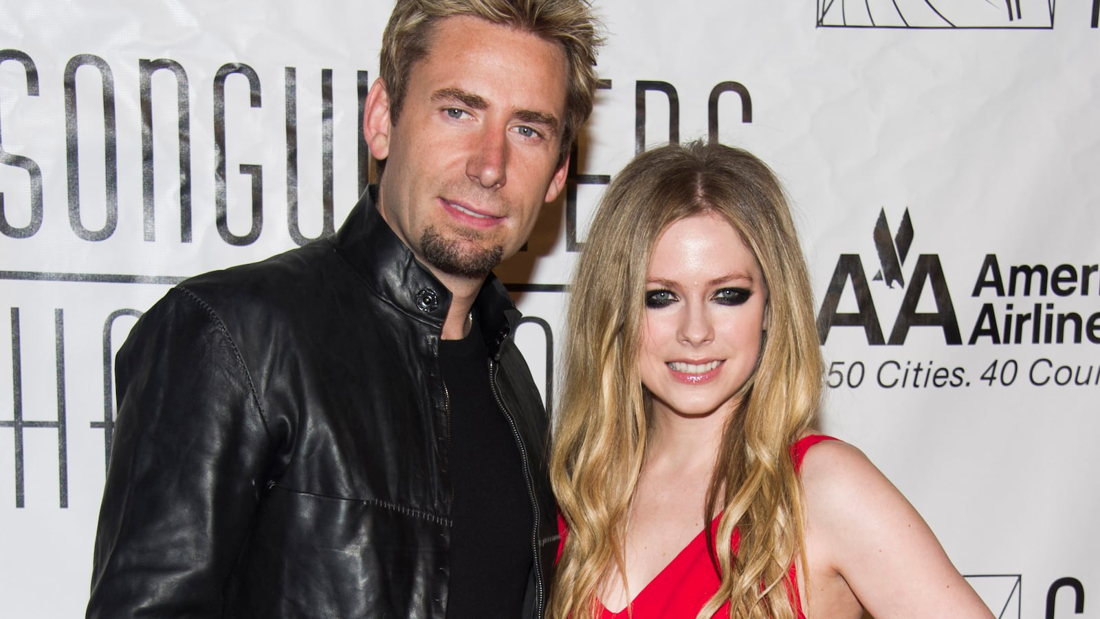 cheats/2013/06/30/avril-lavigne-marries-chad-kroeger/130630-Kroeger-Lavigne-cheat_ijf4nf