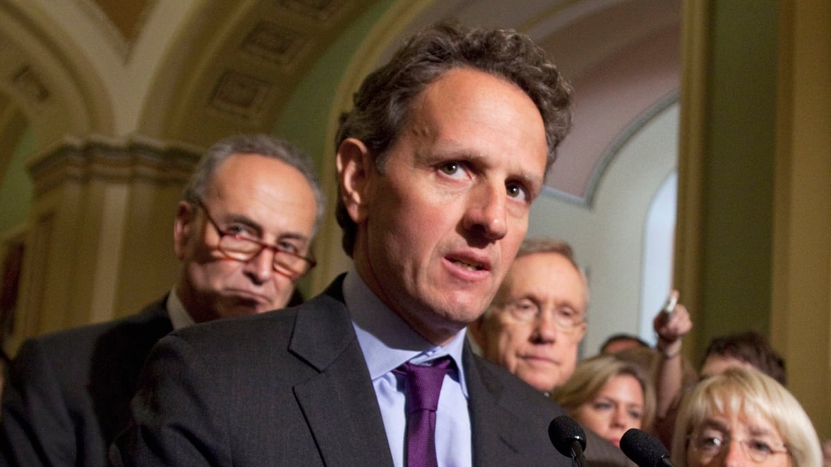 cheats/2011/08/04/geithner-expected-to-stay-put/geithner-treasury-debt-crisis-cheat_r8uud2