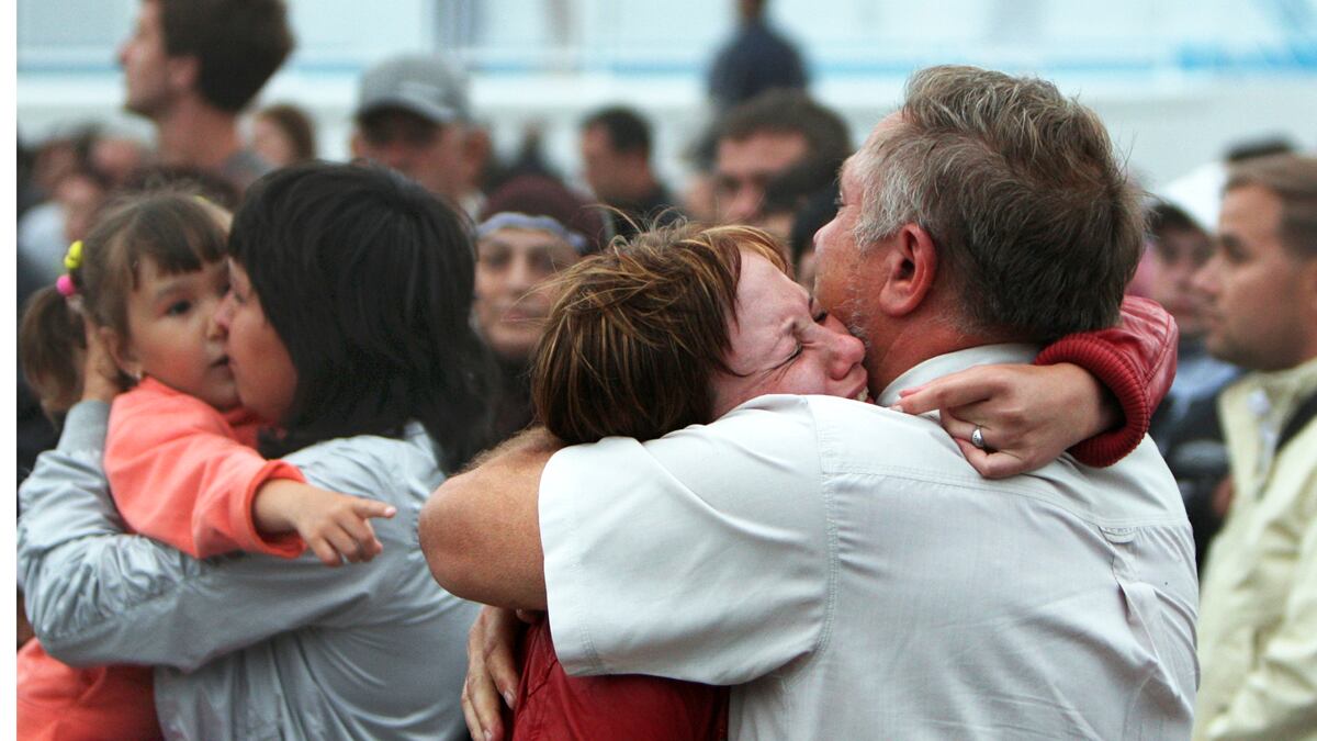 cheats/2011/07/10/russian-tourist-boat-sinks/russia-ship-sinks-bs_qeg2xo