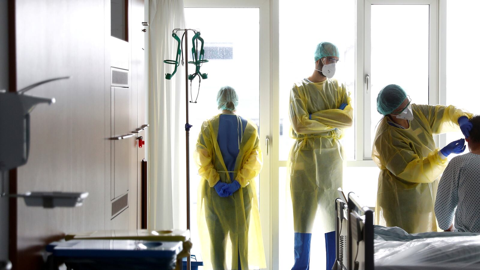 2021-05-21T152003Z_550536959_RC2BKN9YT21Z_RTRMADP_3_HEALTH-CORONAVIRUS-GERMANY-HOSPITAL_u1rbas