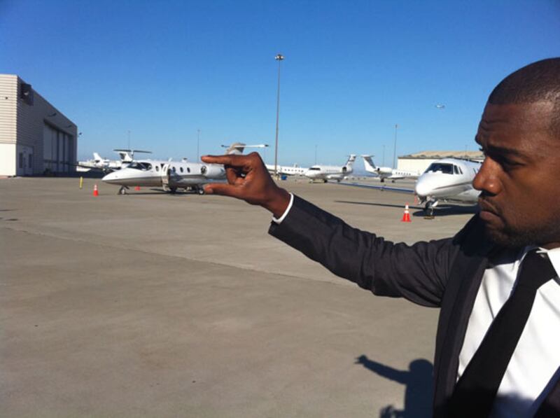 galleries/2010/08/04/celebrity-twitpics/twitpi84---west_kpsbtv