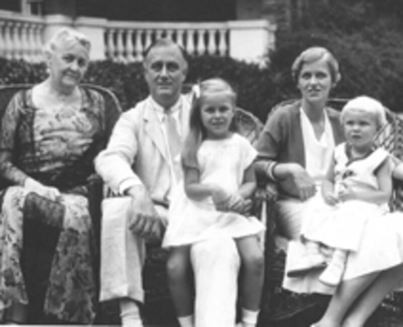 articles/2008/11/12/dear-malia-and-sasha/syme-roosevet-2_j2jtc5