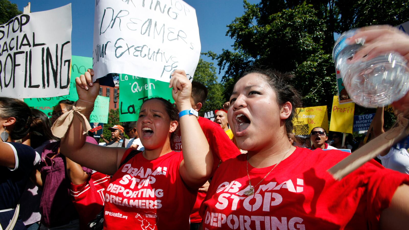 articles/2013/07/28/fringe-factor-most-young-immigrants-are-drug-mules/130728-fringe-redux-pt-deux-tease_gqluo0