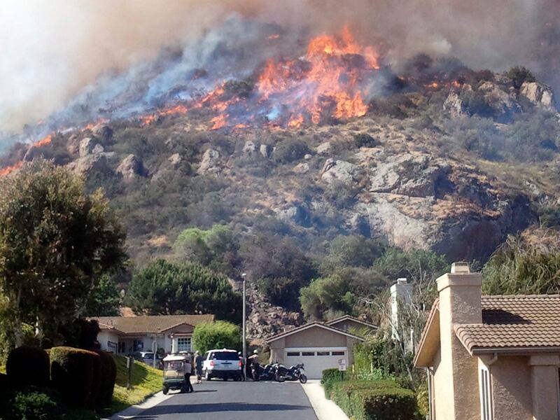 galleries/2013/05/03/inferno-rages-in-southern-california-photos/calif-fire-02_putzih