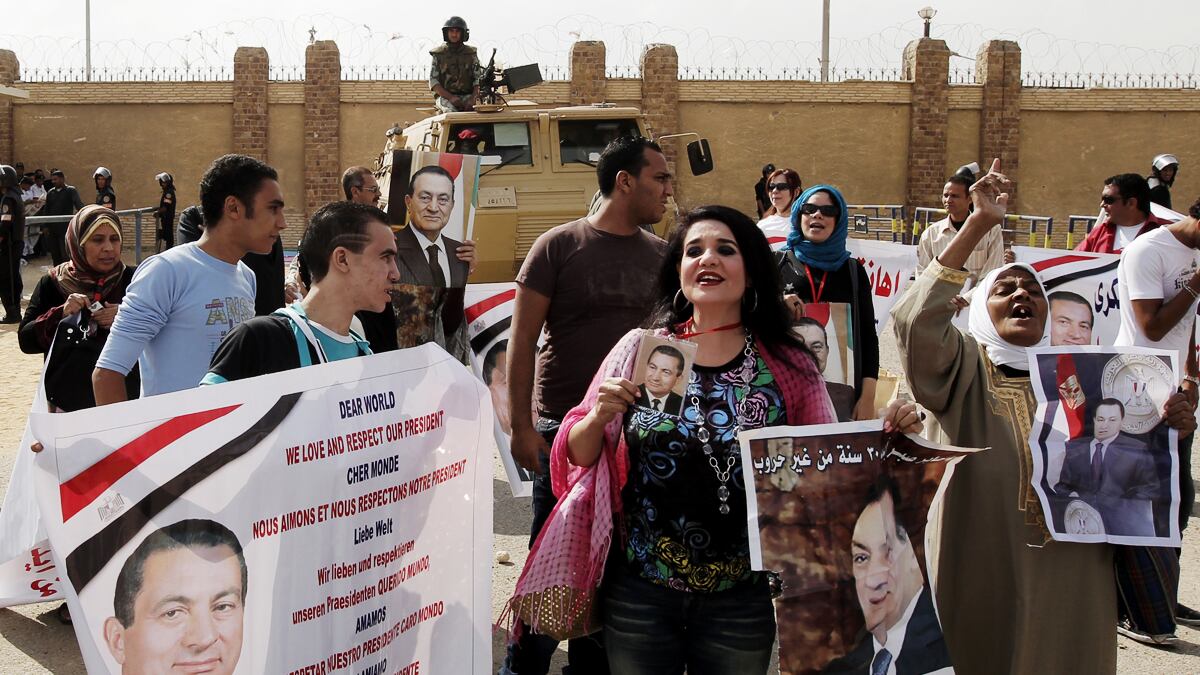 cheats/2011/10/30/mubarak-trial-on-two-month-hold/mubarak-trial-delayed-december-cs_akgjt4