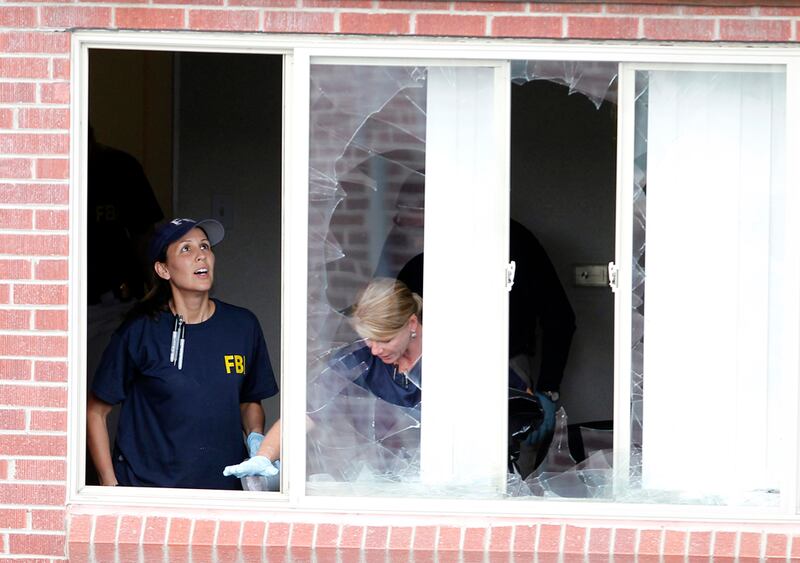 galleries/2012/07/20/aurora-colorado-dark-knight-shooting-photos/co-aurora-update-2_u34zkn