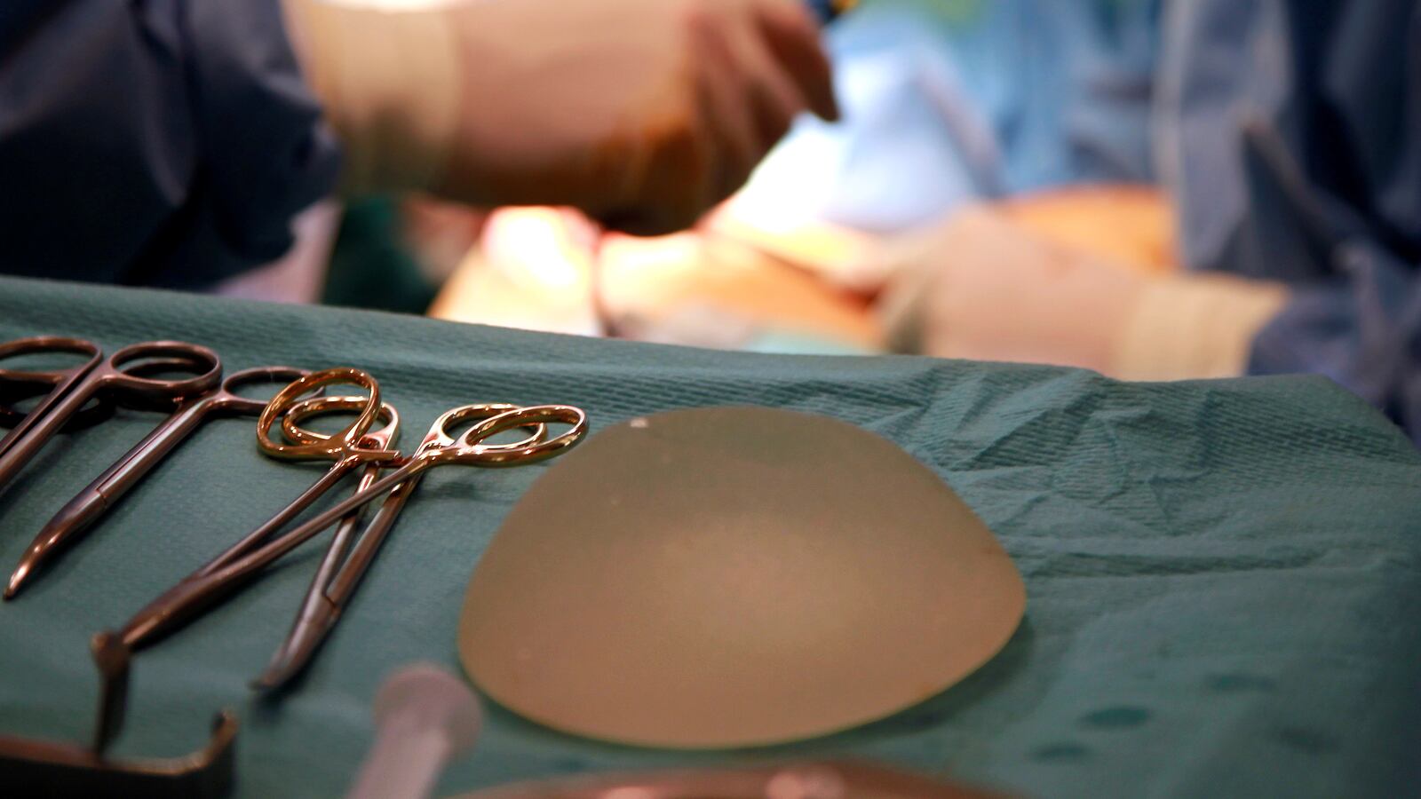 2021-05-20T000000Z_241005502_RC2KJN9ZPJ6G_RTRMADP_3_FRANCE-IMPLANTS_khmpjq