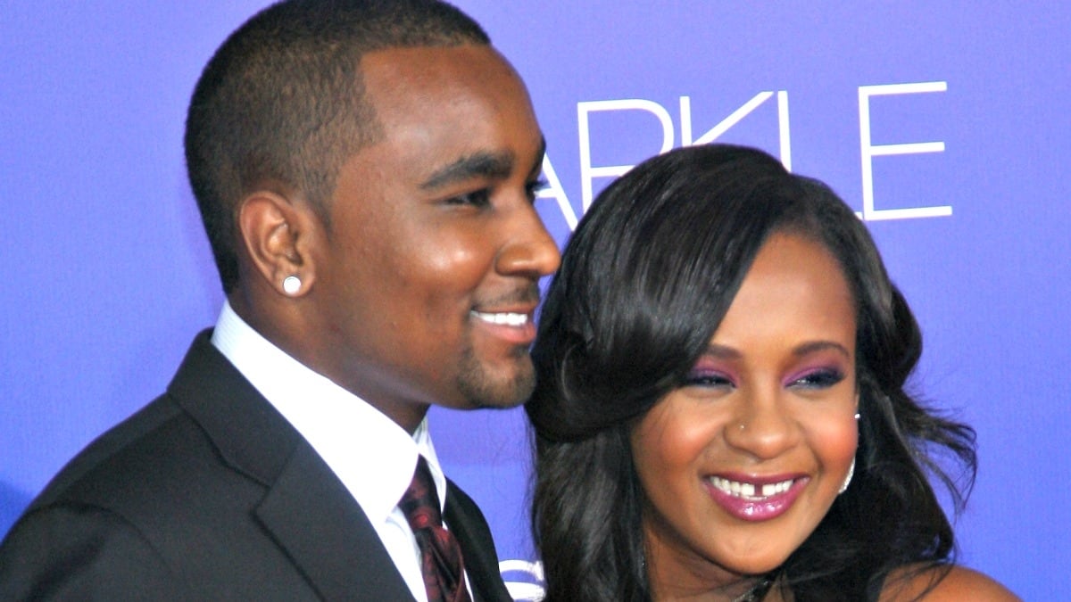 cheats/2012/10/11/bobbi-kristina-brown-is-engaged/bobbi-kristina-engaged-cs_yiwf7x