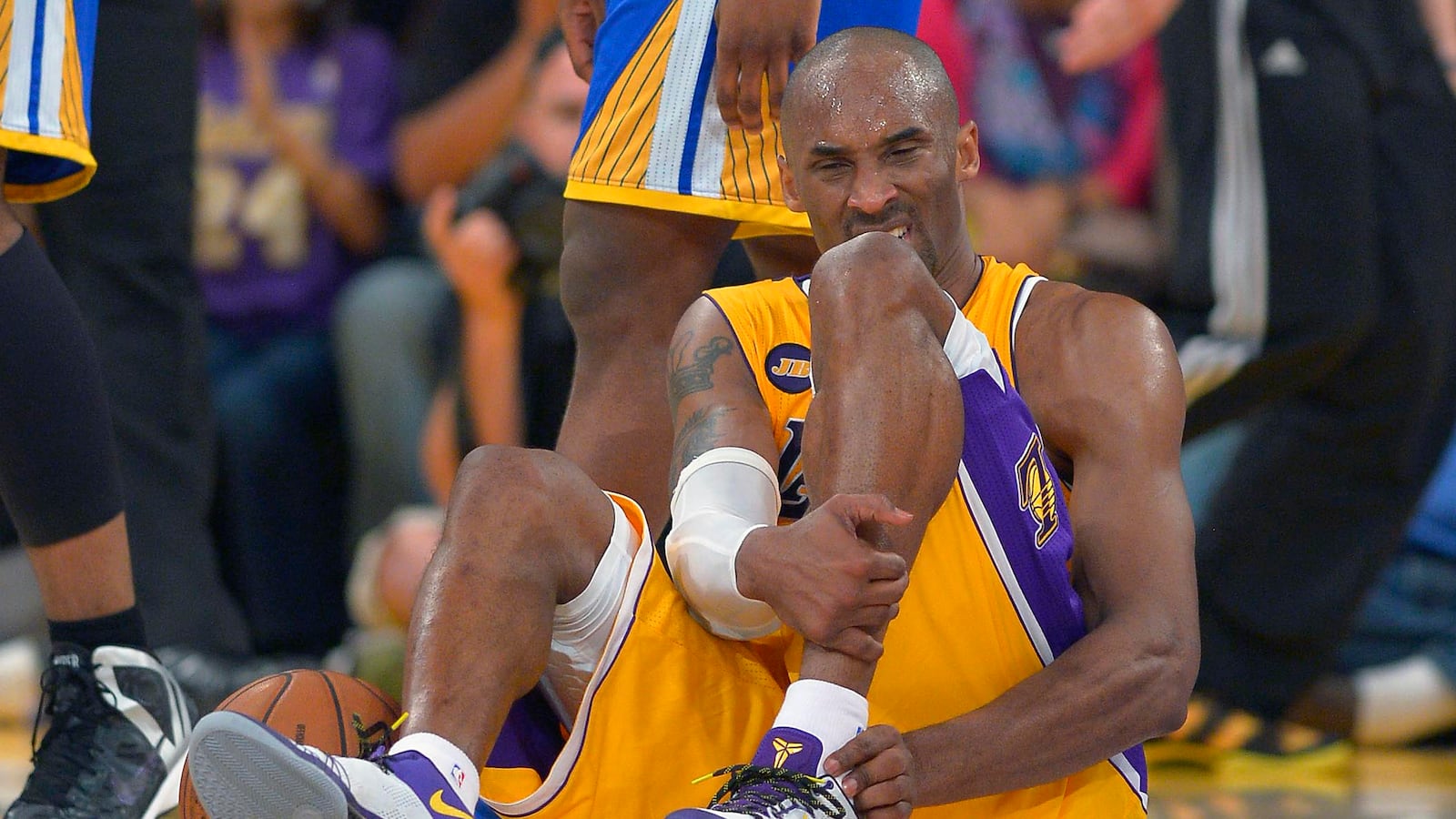cheats/2013/04/13/kobe-undergoes-achilles-surgery/130413-kobe-injury-achilles-cheat_zjldgy