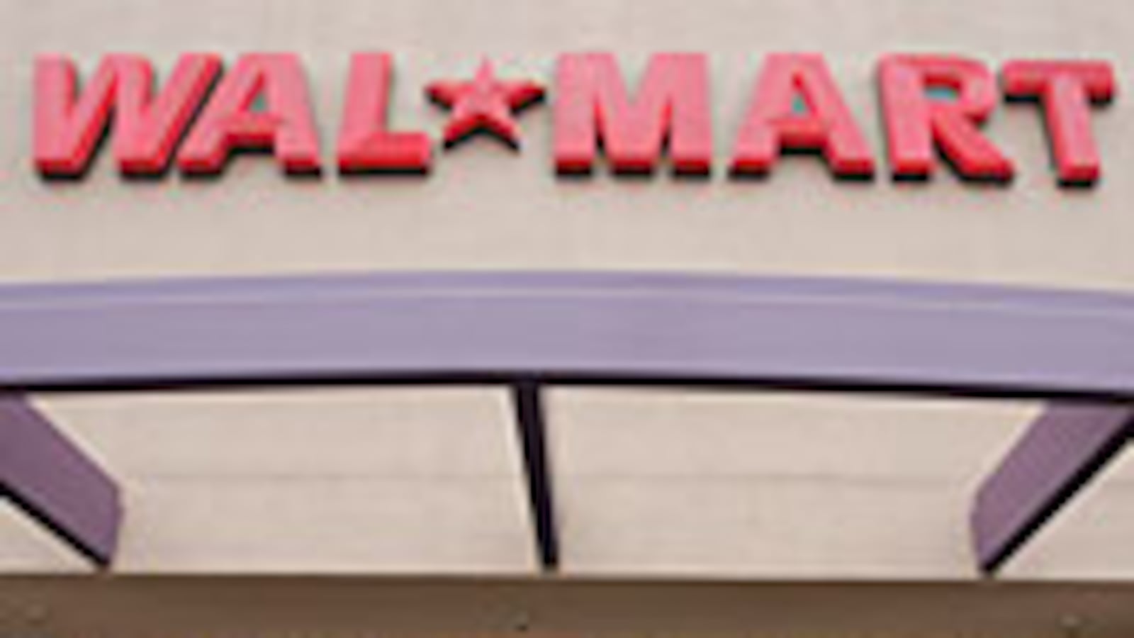 articles/2010/03/09/sell-buy-rebel-wal-mart-stocks-my-movie/moore-movie-walmart_86892_u6i81e