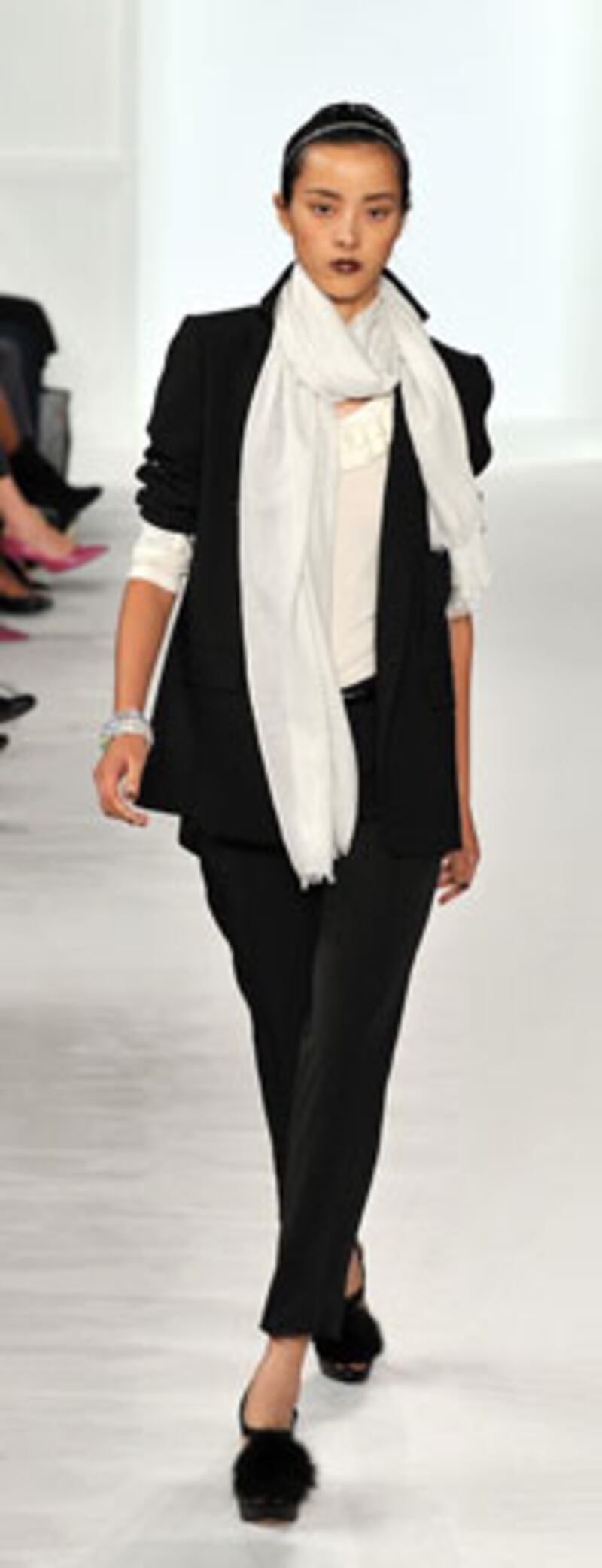 galleries/2009/09/17/ny-fashion-week-day-8/fashion-day-8---1_jqux2d