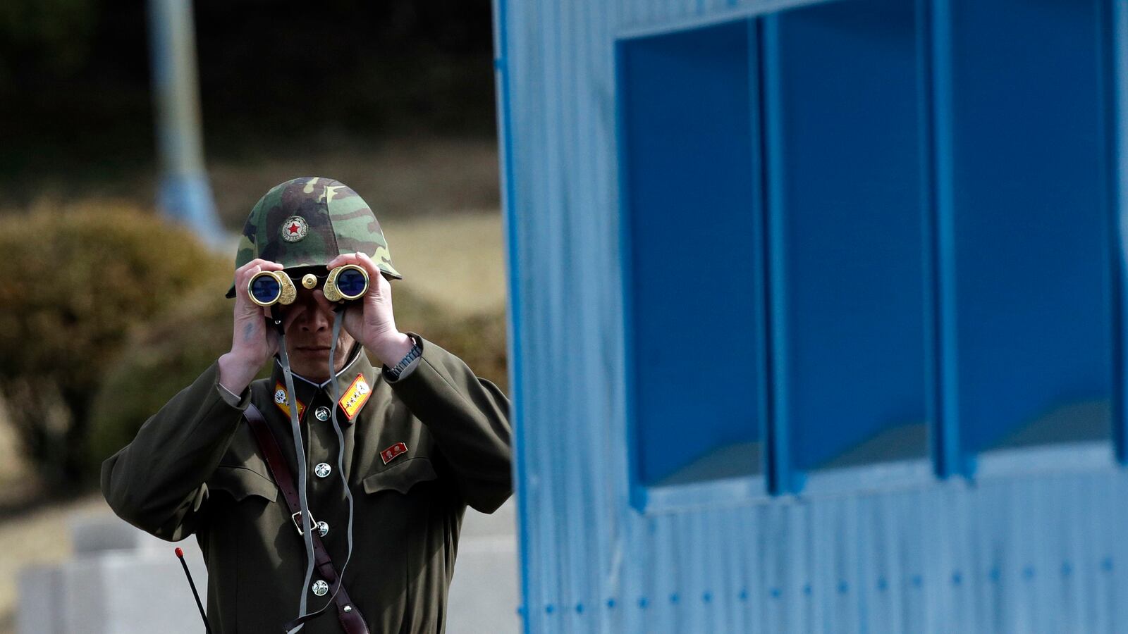 cheats/2013/03/30/north-korea-declares-state-of-war/130330-nkoera-cheat_sqrumv