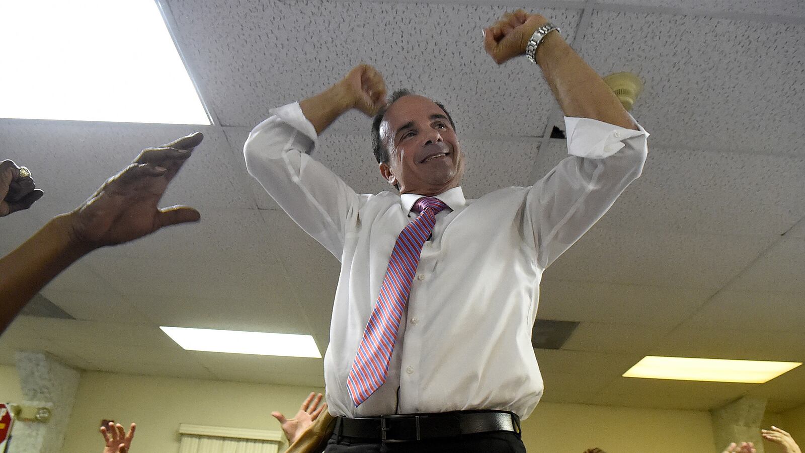 articles/2015/11/09/trump-s-corrupt-partner-is-a-mayor-again/151108-legum-trump-partner-tease_phvekg