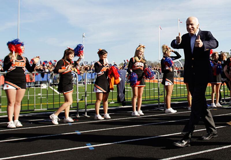 galleries/2008/10/28/john-mccain-s-thumbs-up/mccain-thum9_mdvdyx