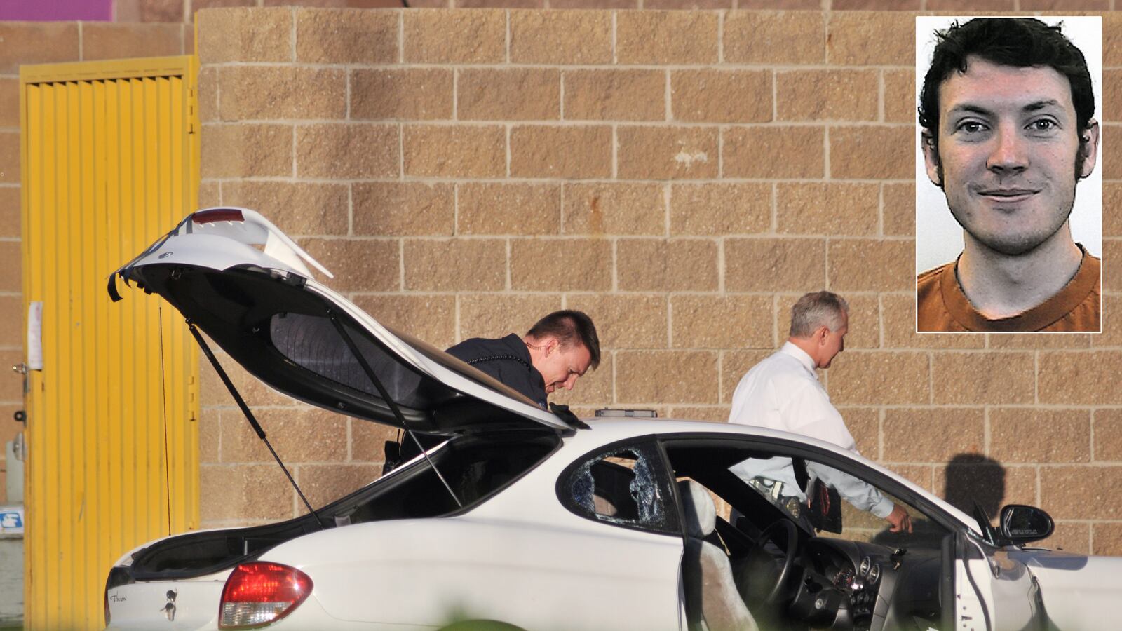 cheats/2012/07/21/colorado-gunman-bought-6-000-rounds/james-holmes-weapon-purchasing-cheat_g1rlo1