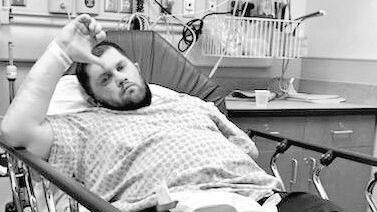 FCe9jNdXoAAJb5T_a01qdv