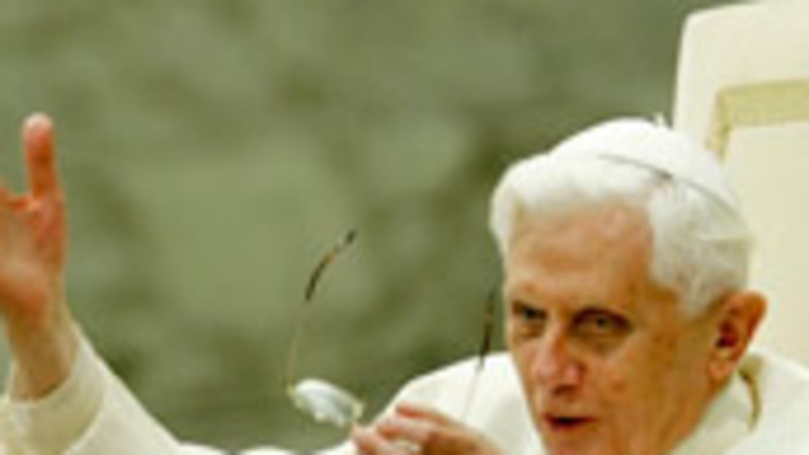 articles/2009/02/18/holy-moly-hes-done-it-again/bernstein-pope_14744_orqpgd