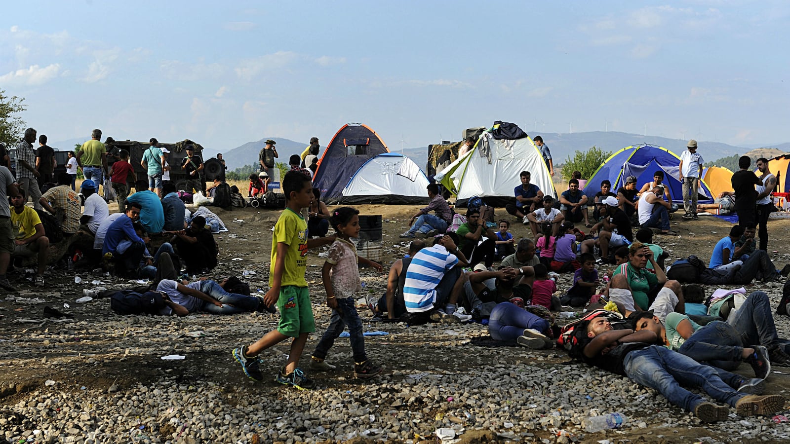 cheats/2015/08/21/tear-gas-used-on-migrants-in-macedonia/150821-macedonia-tear-gas-migrants-cheat_vpgx5e