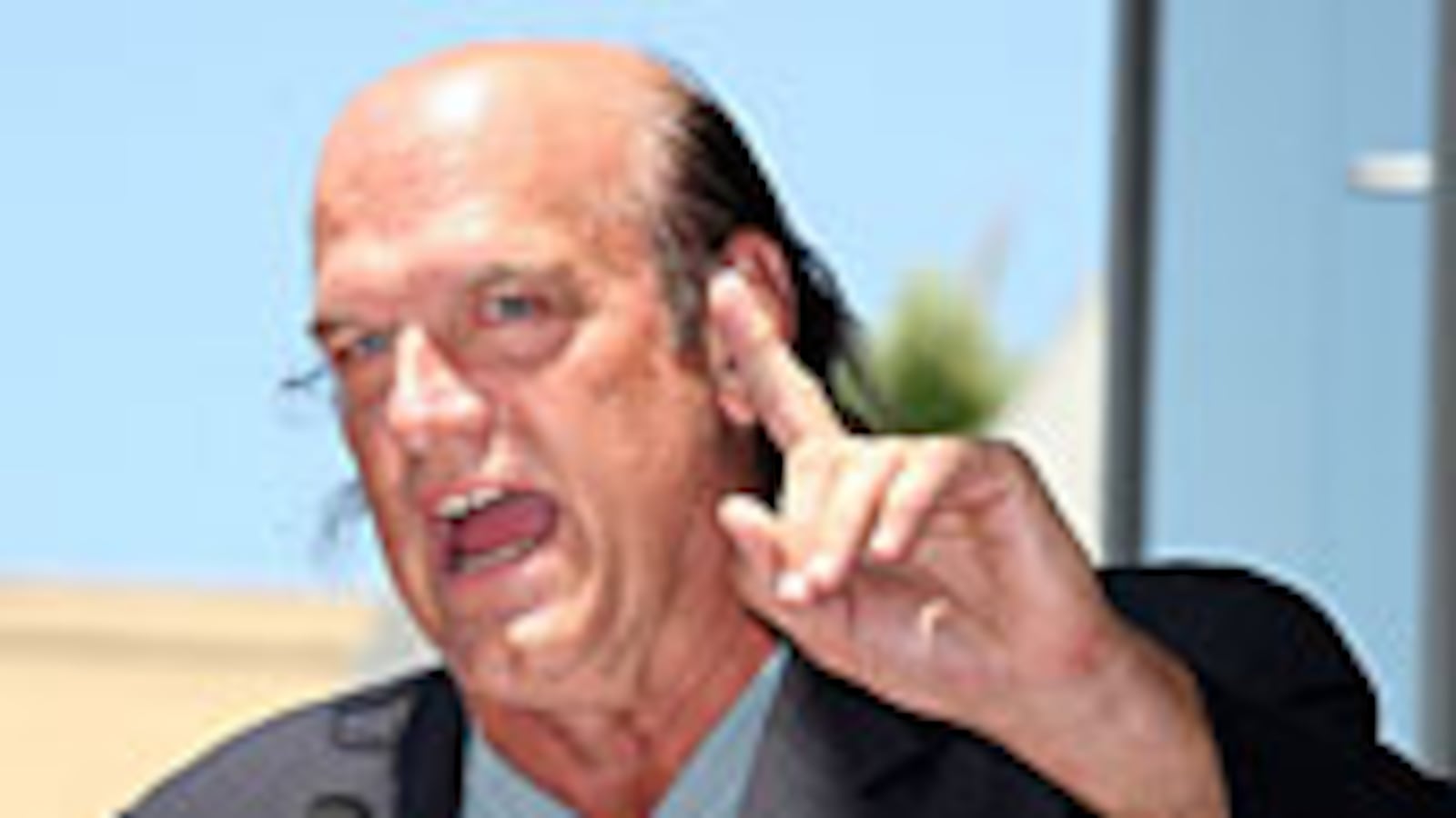 articles/2009/05/22/jesse-the-body-vs-torture/sarlin-jesse-ventura_27975_rlf5o3