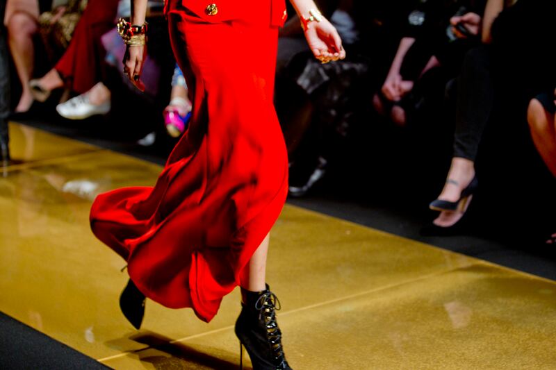 galleries/2011/11/09/versace-for-h-m-photos-from-fashion-show-with-nicki-minaj-prince/runway-detail-versace-hm-fashion-show_vcbpzw