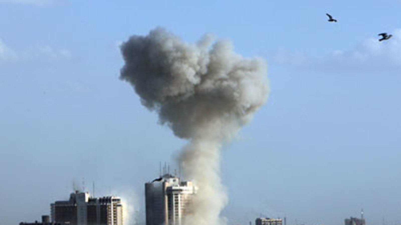 cheats/2010/01/25/three-blasts-strike-baghdad-hotels/baghdad-bomb_n9enez