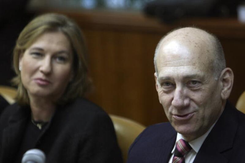 articles/2012/11/06/the-left-and-center-vs-likud-beitenu/livniolmert-openz_uh20vi