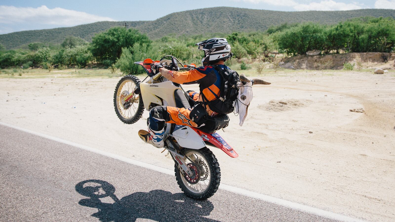 articles/2016/02/22/retracing-the-notorious-baja-1000/160222-joiner-baja_rvir21