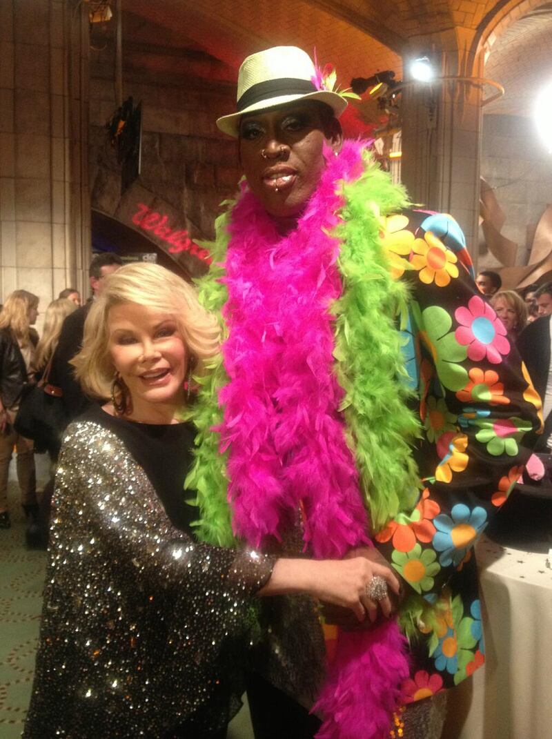 galleries/2013/05/26/harry-styles-jessica-alba-more-celebrity-twitter-pictures-photos/130520-twitpics-rivers_j0gpkm