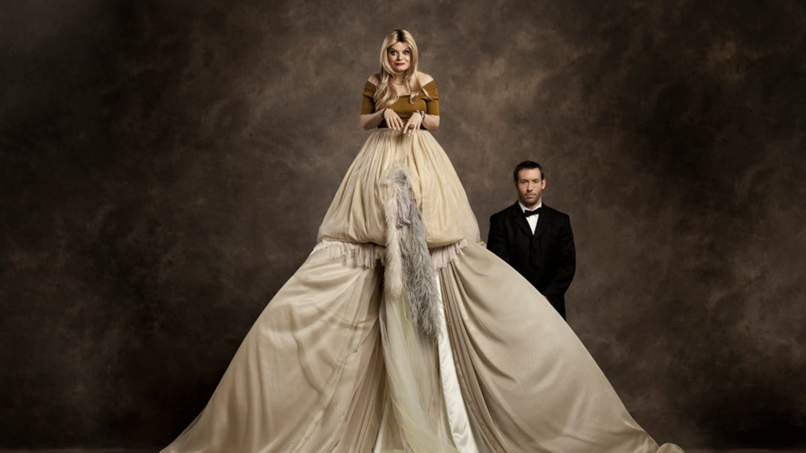 articles/2012/05/31/very-mary-kate-mary-kate-olsen-s-online-impersonator/very-mary-kate-wilkinson_hxsglk