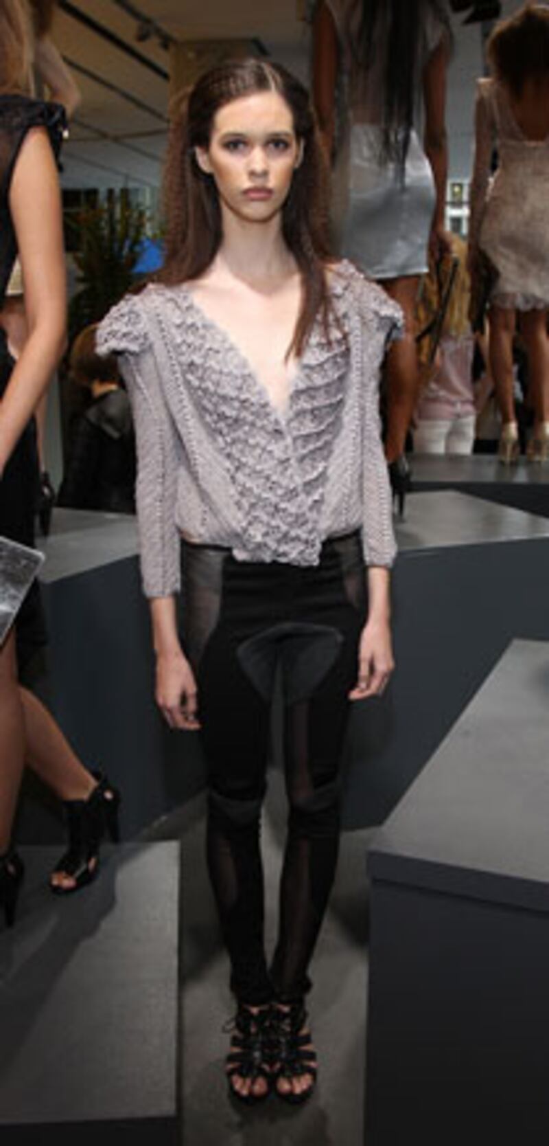 galleries/2009/09/10/ny-fashion-week-day-1/fashion-runway-highlights--5_fx0xks