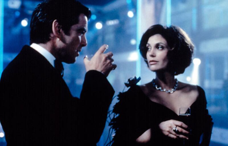 galleries/2010/03/21/the-bond-girl-curse/bond-girl-curse---teri-hatcher_rnxb87