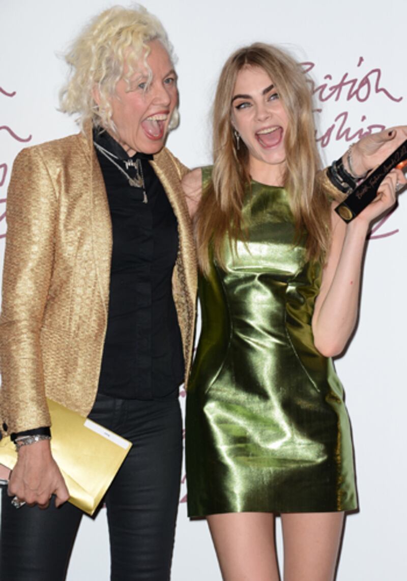 articles/2012/11/28/princess-beatrice-looks-vaguely-normal-in-erdem/cara_limmws