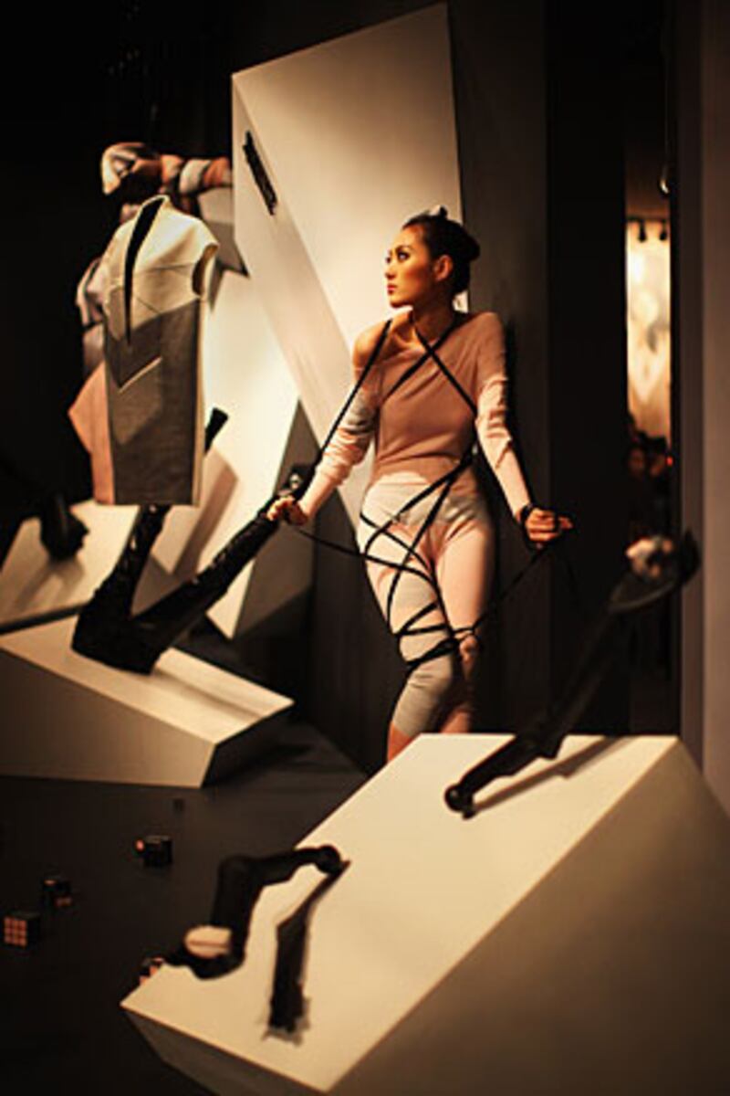 galleries/2009/03/26/china-fashion-week/china-fashion-8_epwboi